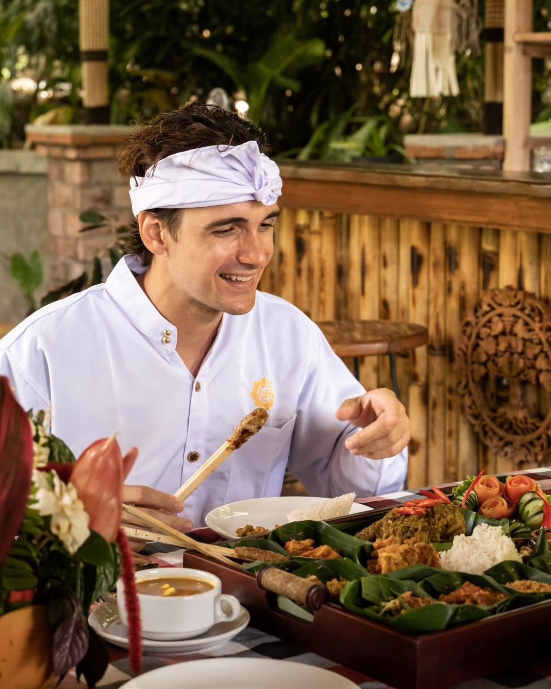 Authentic Balinese Megibung Dinner